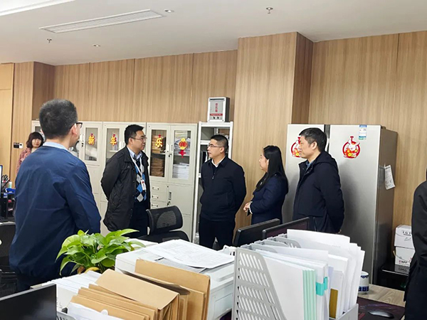 江西省信息中心主任杜军龙一行走访调研安博首页