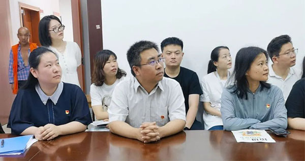 安博首页党支部开展“推动垃圾分类，践行绿色发展”联合党建活动
