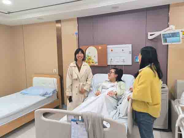 安博首页工会走访慰问生育女员工